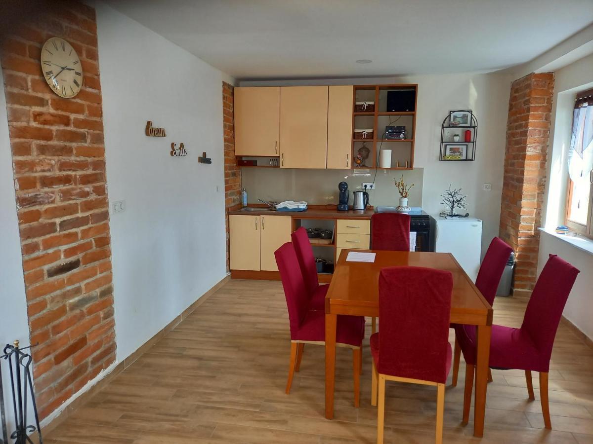 Kuca Za Odmor Luka Apartment Luka  Ngoại thất bức ảnh